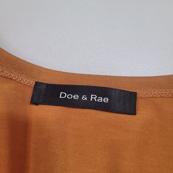 Doe & Rae Womens V-Neck Smocked 3/4 Sleeve Top Blouse Mustard small - Picture 3 of 6